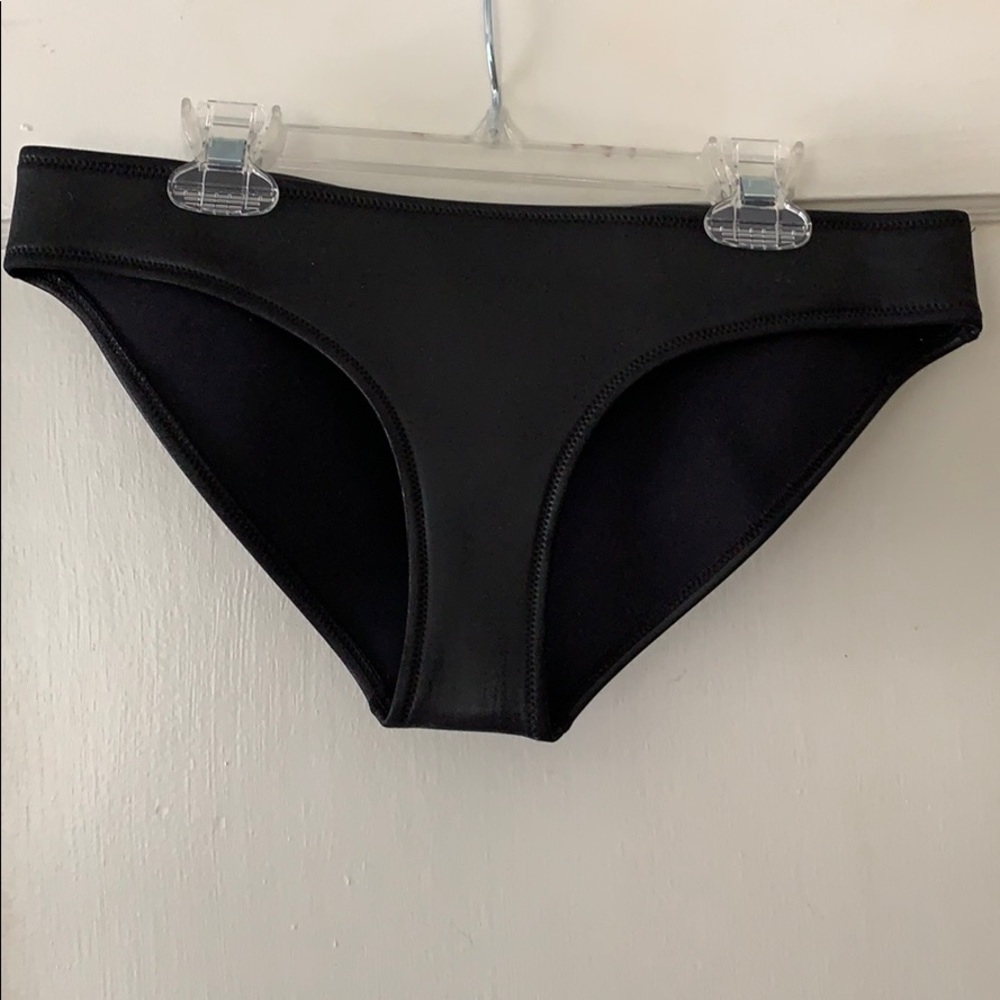 Authentic Triangl Twiggy Stardust Black Bottoms